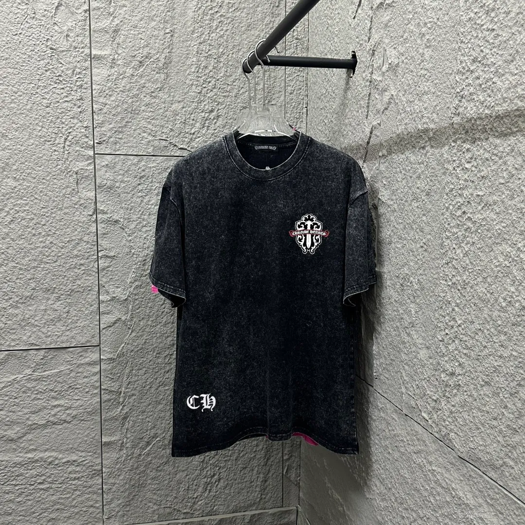 🅿️180 CH* Crow Heart* 2025 spring and summer new style Snowflake distressed washed retro round neck short sleeves Chest and front logo Front and back cross horseshoe print Customized fabric Short-sleeved T-shirt Unisex Size: S M L XL XXL Color: Snowflake Black Snowflake Gray Snowflake Pink Snowflake Blue